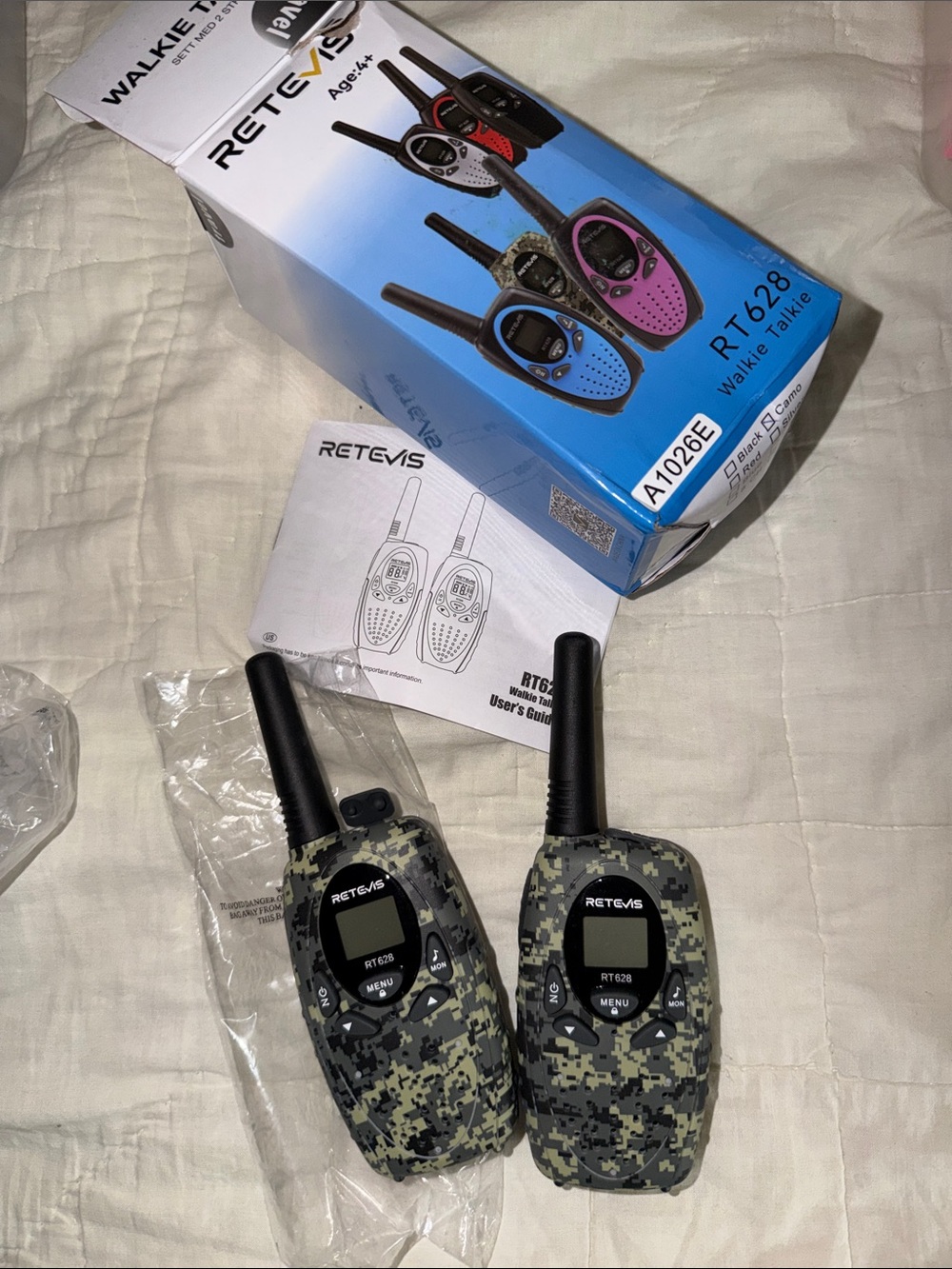 Walkie Talkie’s camo set of 2 new in box 3 AA batteries not included